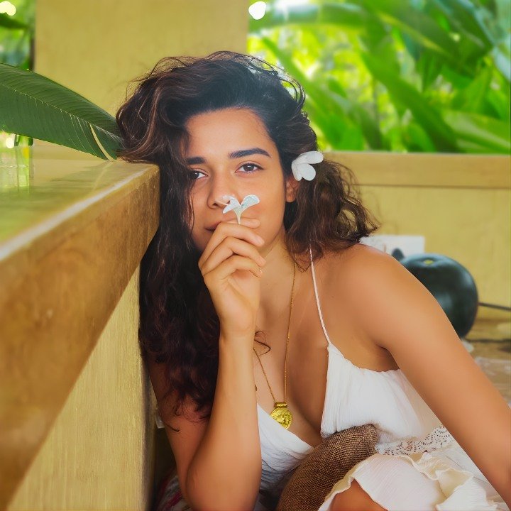 Mithila Palkar Age