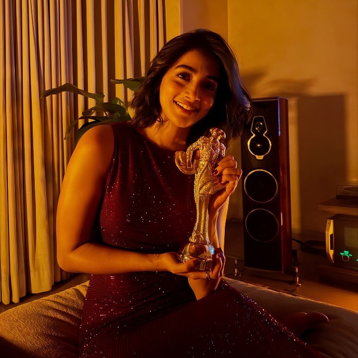 pooja hegde net worth